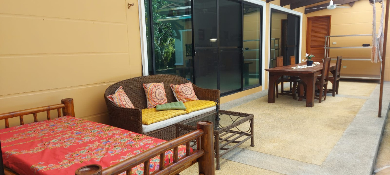 Spacious 4-bedroom private pool villa in Chalong Estate-22
