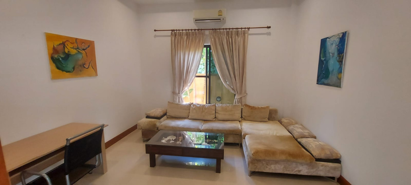 Spacious 4-bedroom private pool villa in Chalong Estate-6