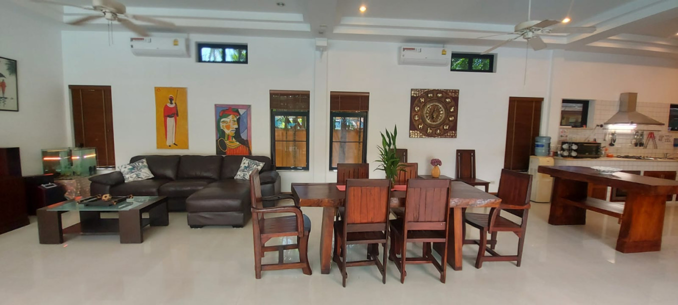 Spacious 4-bedroom private pool villa in Chalong Estate-7