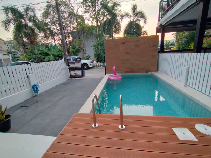 Private pool access Cozy House Three Bedroom Three Bathroom in Chalong-2