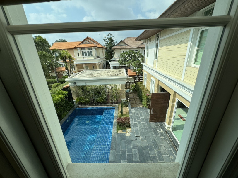 High Quality 3 Bed House for Sale with Private Pool in Boutique Estate of only 7 Villas at Bangna-13