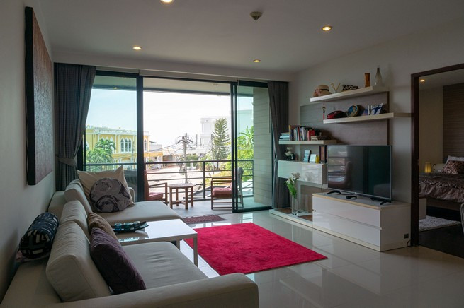 Ideal Coastal Retreat! Stunning Seaview 2 Bed, 2 Bath  Condominium in Patong-8