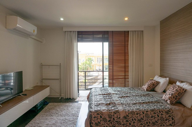 Ideal Coastal Retreat! Stunning Seaview 2 Bed, 2 Bath  Condominium in Patong-17